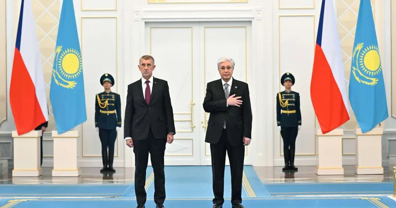 Премьер министра Чешской Республики встретили в Акорде