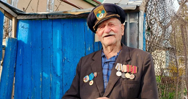 Универсал по прозвищу Квач