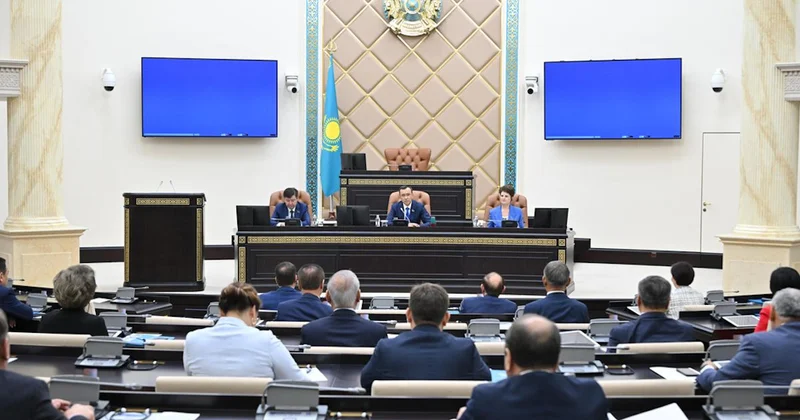 ​Сенаттың соңғы отырысы: Қазақстан бір палаталы Құрылтайға дайындалып жатыр