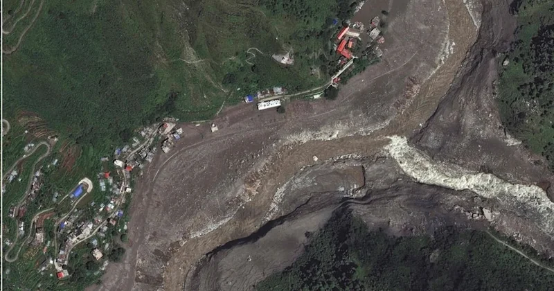 Вода унесла всё и всех : очевидцы о разрушительном наводнении в Непале и фото из космоса