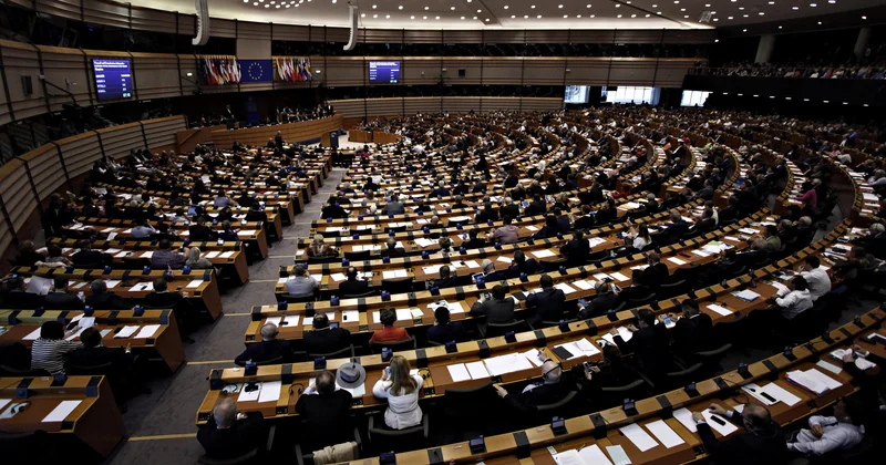 Еуропарламент ЕО банктері мен компанияларына ХҚС қа қарсы АҚШ санкцияларын сақтауға тыйым салуға шақырды