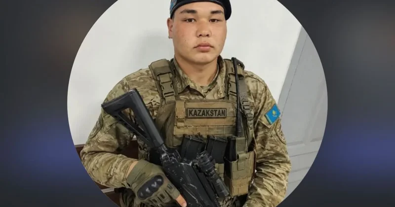 К​аспийде аман қалған Атырау облысының сарбазы жағаға​ өз күшімен жеткен