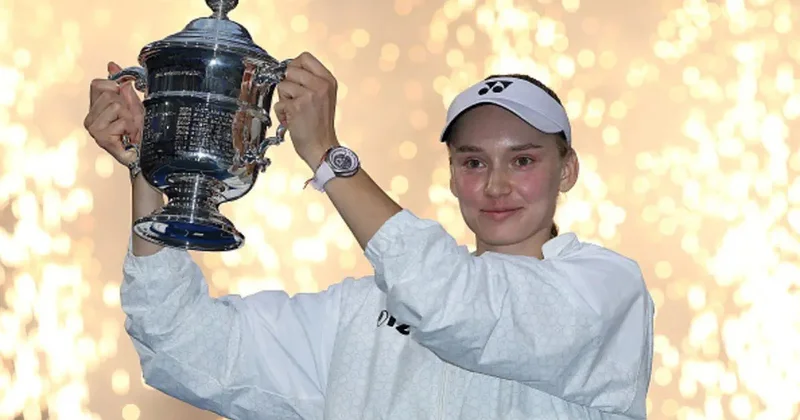 Все еще первая ракетка: Елена Рыбакина сохранила лидерство в чемпионской гонке WTA