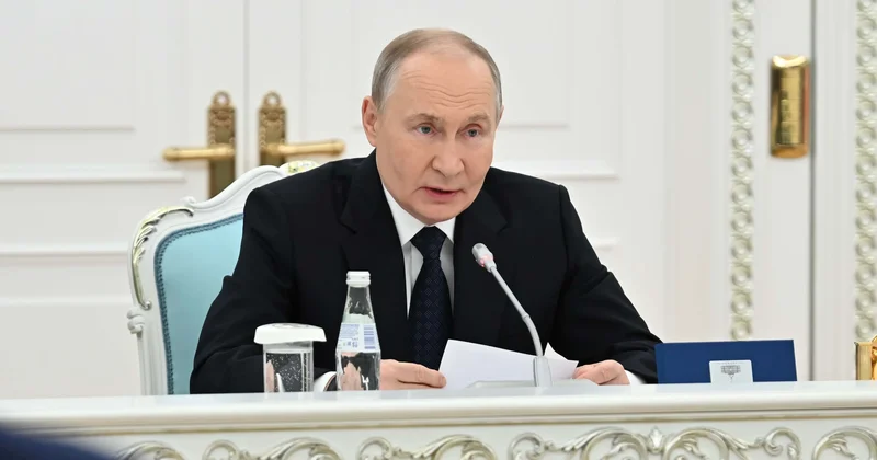 Владимир Путин Қазақстанға және басқа елдерге қолма қол рубль алып шығу тәртібін қатаңдатты