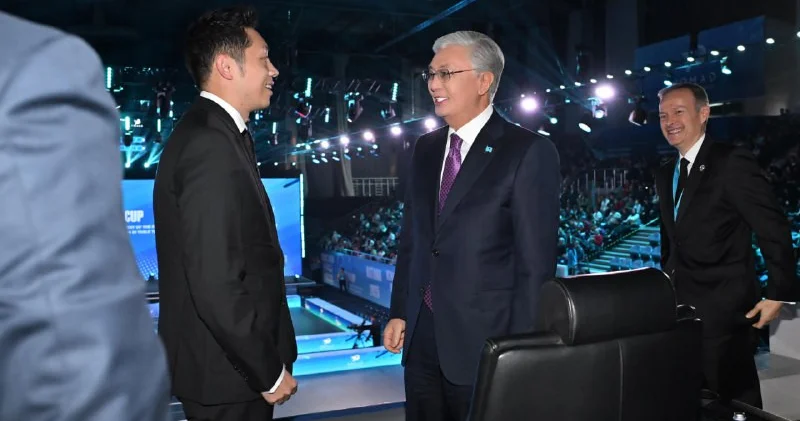 Тоқаев үстел теннисінің майталмандарымен әңгімелесті