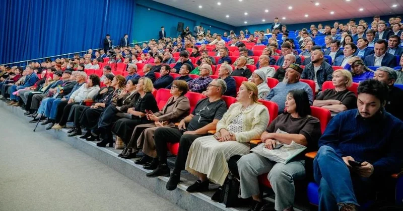 Аким Астаны встретился с жителями ЖМ Уркер