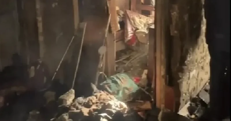 Троих детей из горящей квартиры спасли полицейские в Сатпаеве