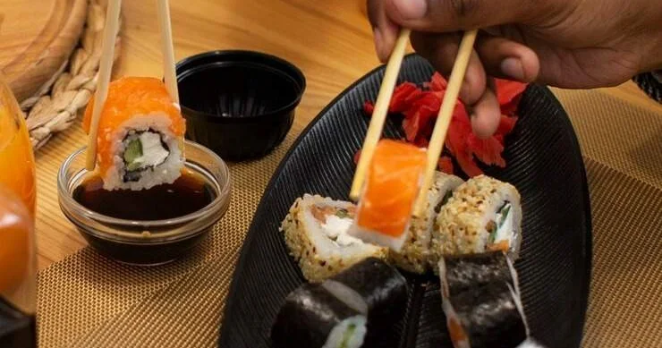 Түркістанда адамдар сушидан уланған кафе қайтадан заңсыз жұмыс істеген