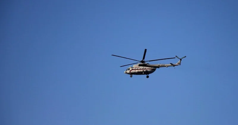 Вертолет разбился в горах в районе Эвереста