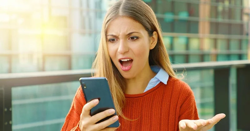 Телефон за миллион превратился в кирпич : пользователи жалуются на проблему с верификацией смартфонов