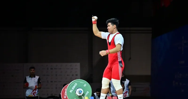 Ауыр атлет Нұржан Жұмабай Азия рекордын жаңартып, жасөспірімдер Азиядасында жеңімпаз атанды