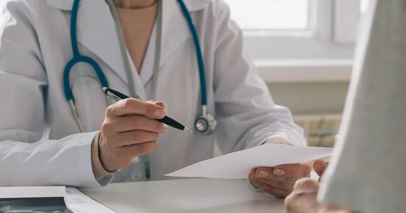 Ты умер, тебя нет : из за ошибки в поликлинике казахстанке пришлось доказывать, что она жива