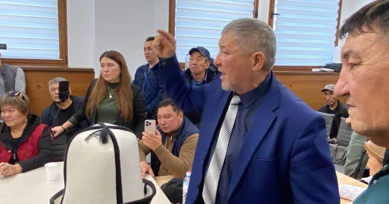 Бізге қазақ мектебі керек алматылықтар әкімдікке барды