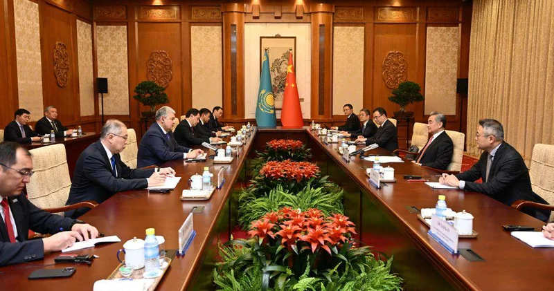 Казахстан и Китай обсудили всестороннее стратегическое партнёрство
