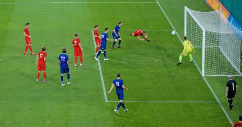 Еліміздің футболшылары ойнаған біріншілікте төрешілердің өзі матчқа бәс тіккен