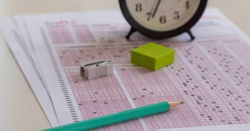 1 миллион теңге бер! : Қазақстанда ҰБТ тапсыруға көмектеспек болған мұғалім ұсталды