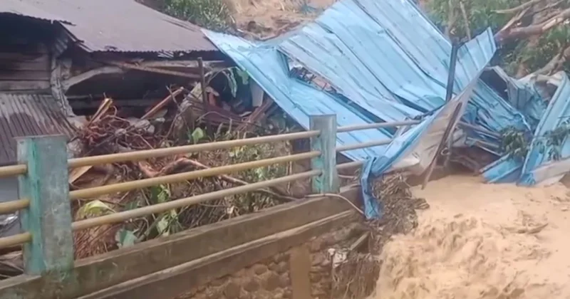 Индонезияда көшкіннен 303 адам опат болды