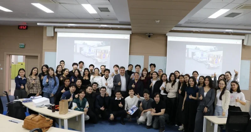 ЖАСҰО өкілі “Назарбаев“ университеті студенттерімен кездесті