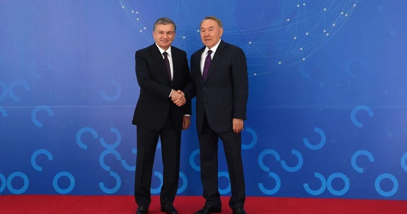 Путинмен кездескен соң бірден қоңырау шалды: Назарбаев Өзбекстан президентіне не айтты?