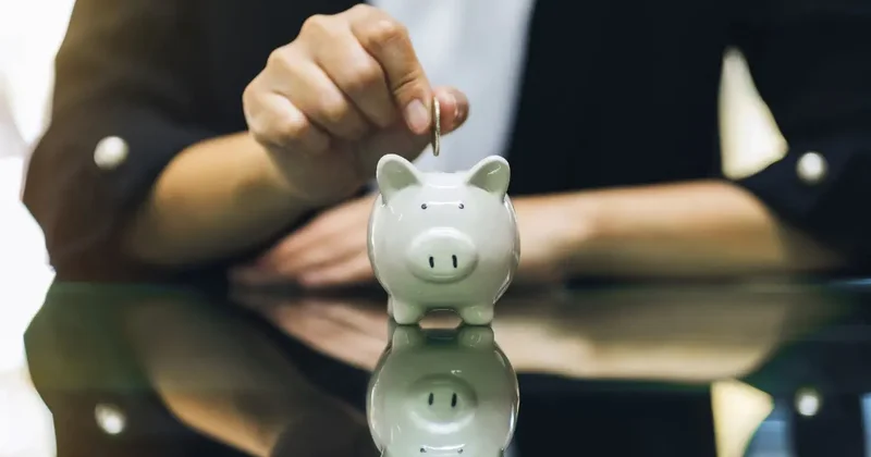 Оформляла займы и снимала деньги со счетов: менеджера банка задержали в Актобе