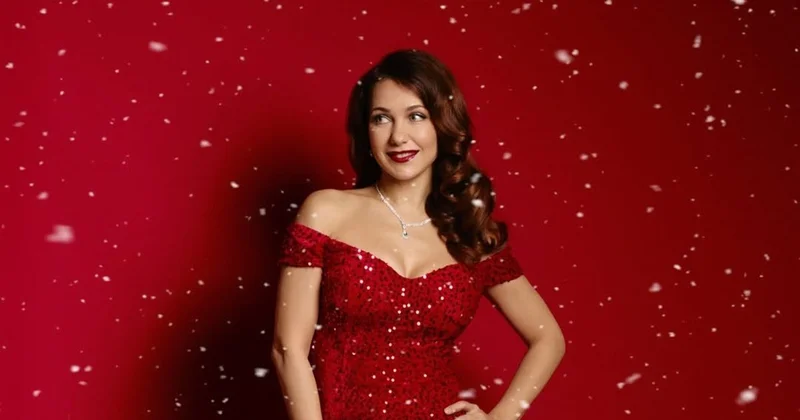 Во всех нарядах хороша : Екатерина Климова покрасовалась в роскошных платьях