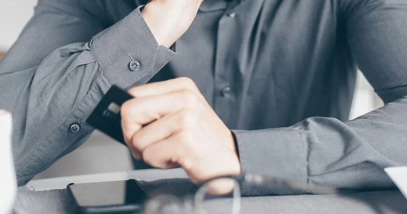 Павлодарцу придется вернуть переведенные на его счет 3 млн тенге