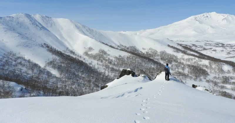 Турист пропал на пике Молодая гвардия в Алматинской области
