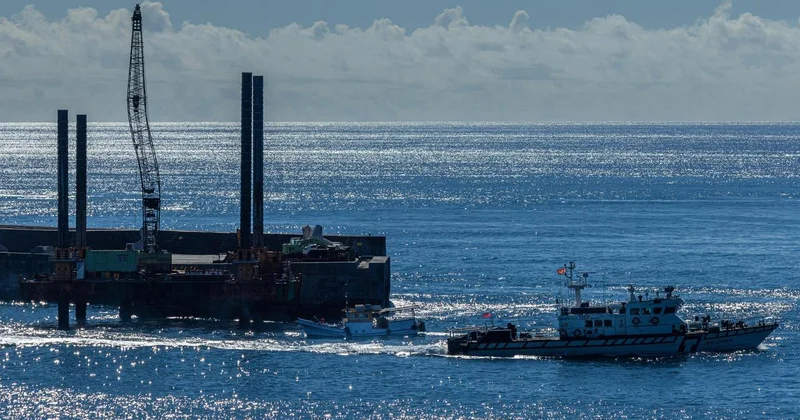 Это серьезное предупреждение : Китай начал военные учения у берегов Тайваня