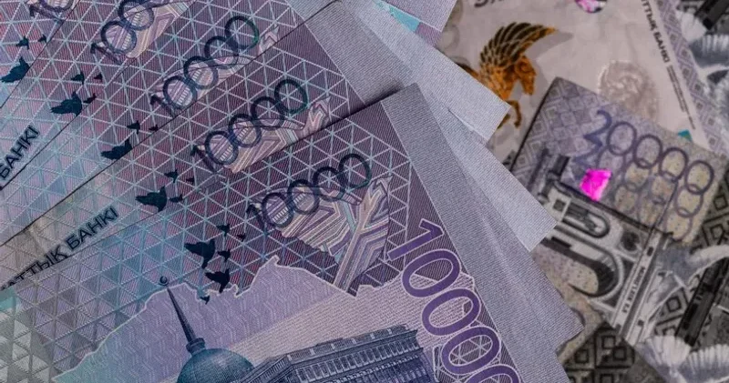 Қазақстандықтардың табысы III тоқсанда да төмендеуін жалғастырған сарапшы