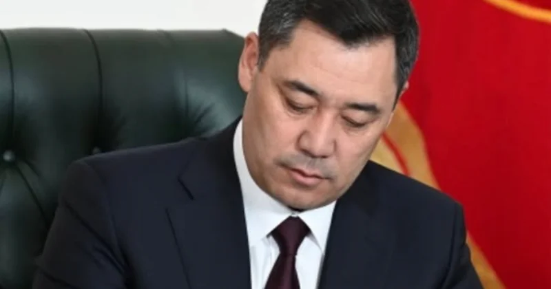 Девушку наказали за ИИ изображение с президентом Кыргызстана