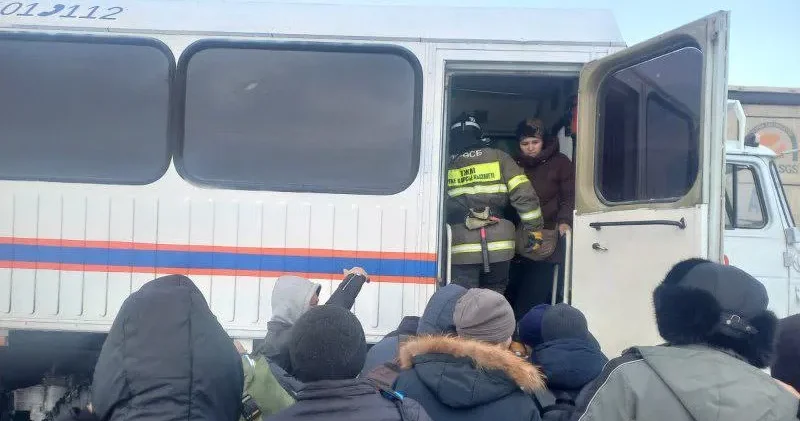 Ақтөбе облысында жолаушылар автобусы мен жүк көлігі соқтығысты