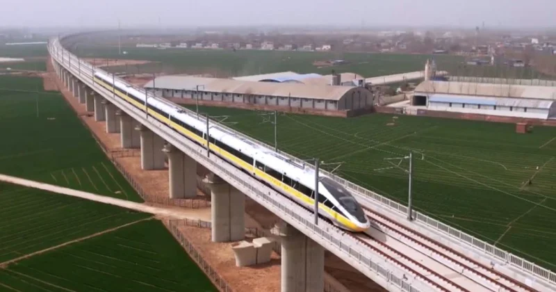 Қытайда әлемдегі ең жылдам пойыз шешуші сынақтан өтті