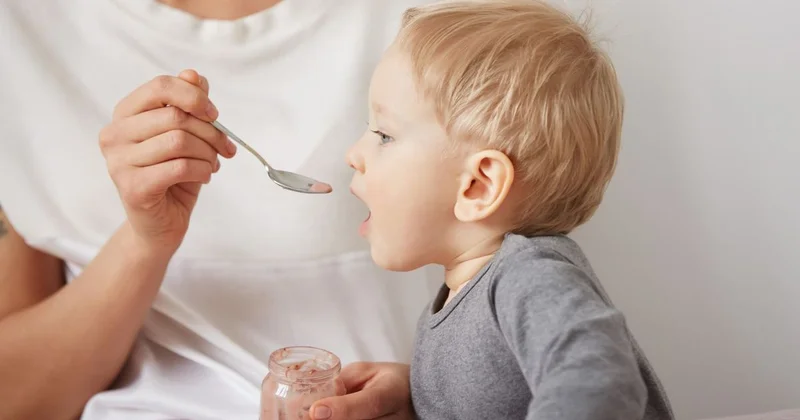 Опасное вещество обнаружили в детском питании в Германии