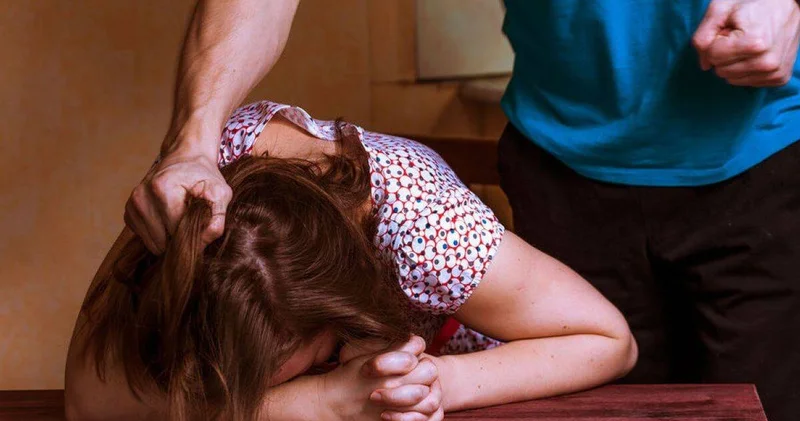 Артында 7 баласы қалды: Жаңаөзенде күйеуі 44 жастағы әйелін өлтірді деген күдікке ілінді