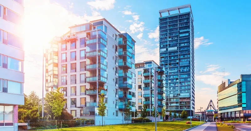 Разрешение на строительство ЖК не даёт права на продажу квартир: прокуратура предупредила дольщиков