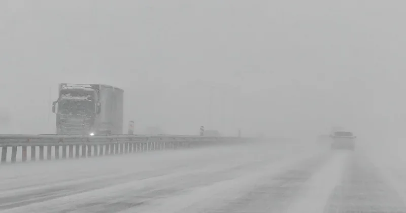 Екі облыстағы жолдарда көлік қозғалысына шектеу енгізіледі