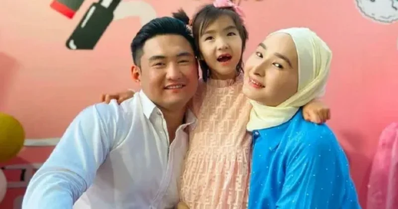 Орнымнан тұрып, жүріп кетсем екен... : әнші Төреғали Төреәлінің қызы жұрттың жүрегін елжіретті (видео)