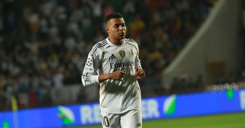 Реал , ПСЖ и Карабах узнали соперников по стыковым матчам Лиги чемпионов