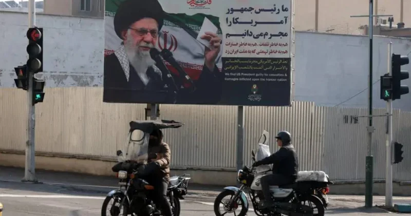 Уақыт өтіп барады : Трамп Иранға жаңа соққылар жасайтынын айтып сес көрсетті