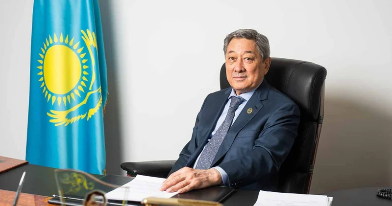 Құрылтай мен Халық кеңесі шын мәнінде халық пен мемлекет арасындағы байланысты күшейте түседі Бақтықожа Ізмұхамбетов