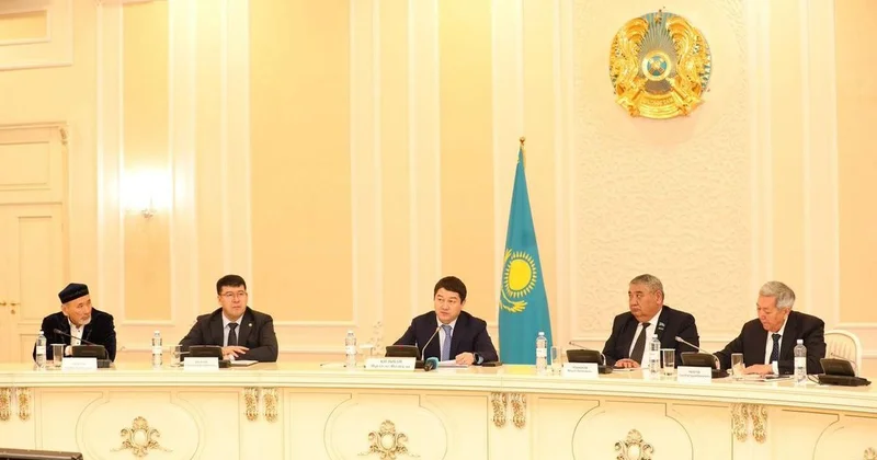 В Мангистау речь главы государства на Национальном курултае обсудили с интеллигенцией региона