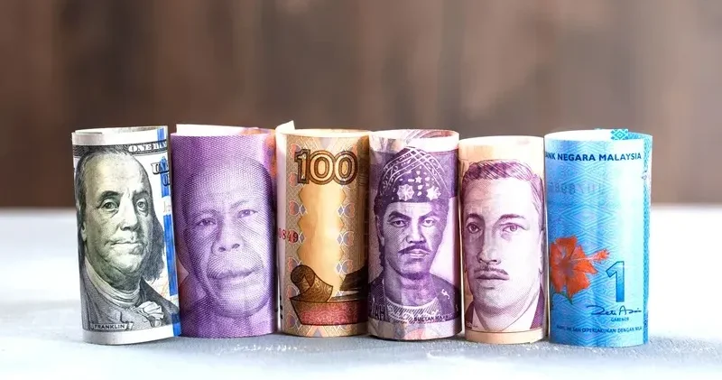 Доллар емес: Сарапшылар әлемдегі ең мықты валютаны атады