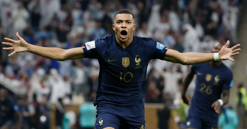 Мбаппе побил рекорд Роналду в Лиге чемпионов