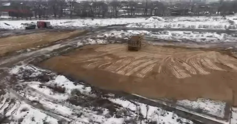 В Алматы приступили к демонтажу незаконного ЖК