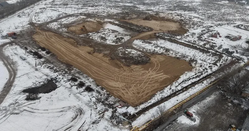 Незаконно строящийся жилой комплекс демонтировали в Алматы