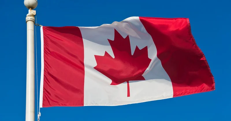 Канада прекратила выдачу виз на территории России