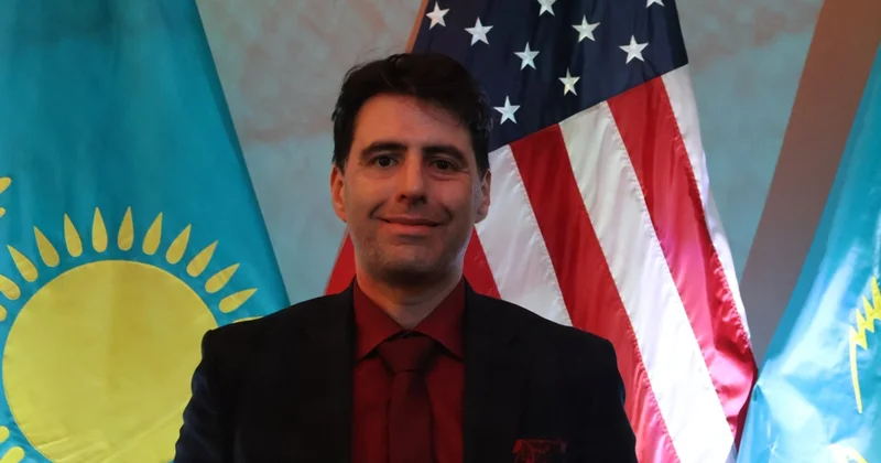 Саяси жүйе заман талабына сай жаңғыруы керек Уайлдер Алехандро Санчес