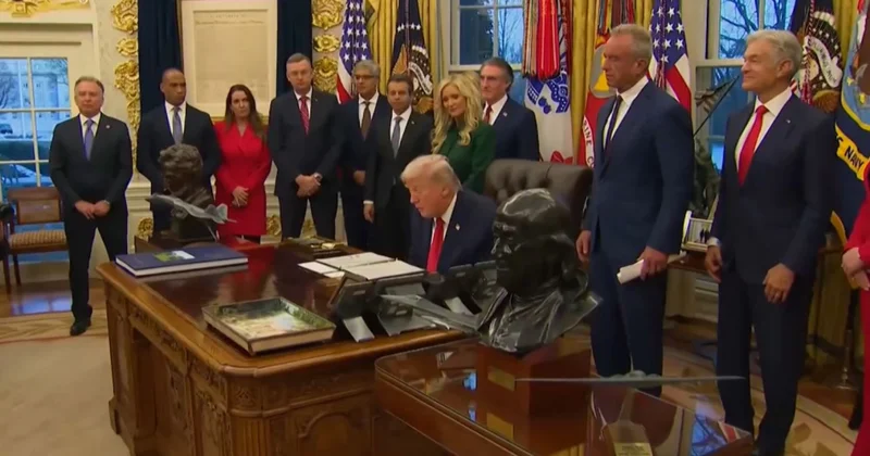 Д. Трамп: Ресей Украинаға шабуылдарды бір аптаға тоқтатты