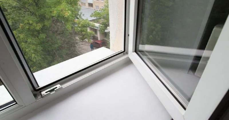 Қостанайда 16 жастағы қыз терезеден құлап кетті: Қылмыстық іс қозғалды