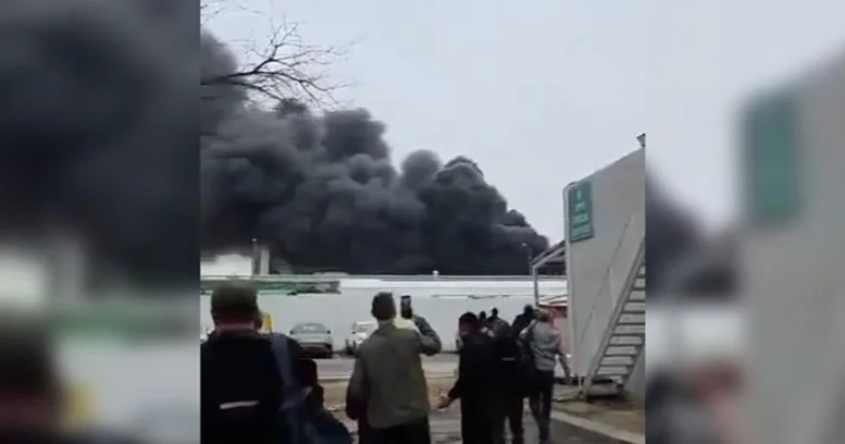 Израильдегі өнеркәсіп аймағында Иран соққысынан кейін өрт шықты